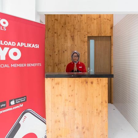 Super Oyo 839 Royal Guest House Medan Ngoại thất bức ảnh