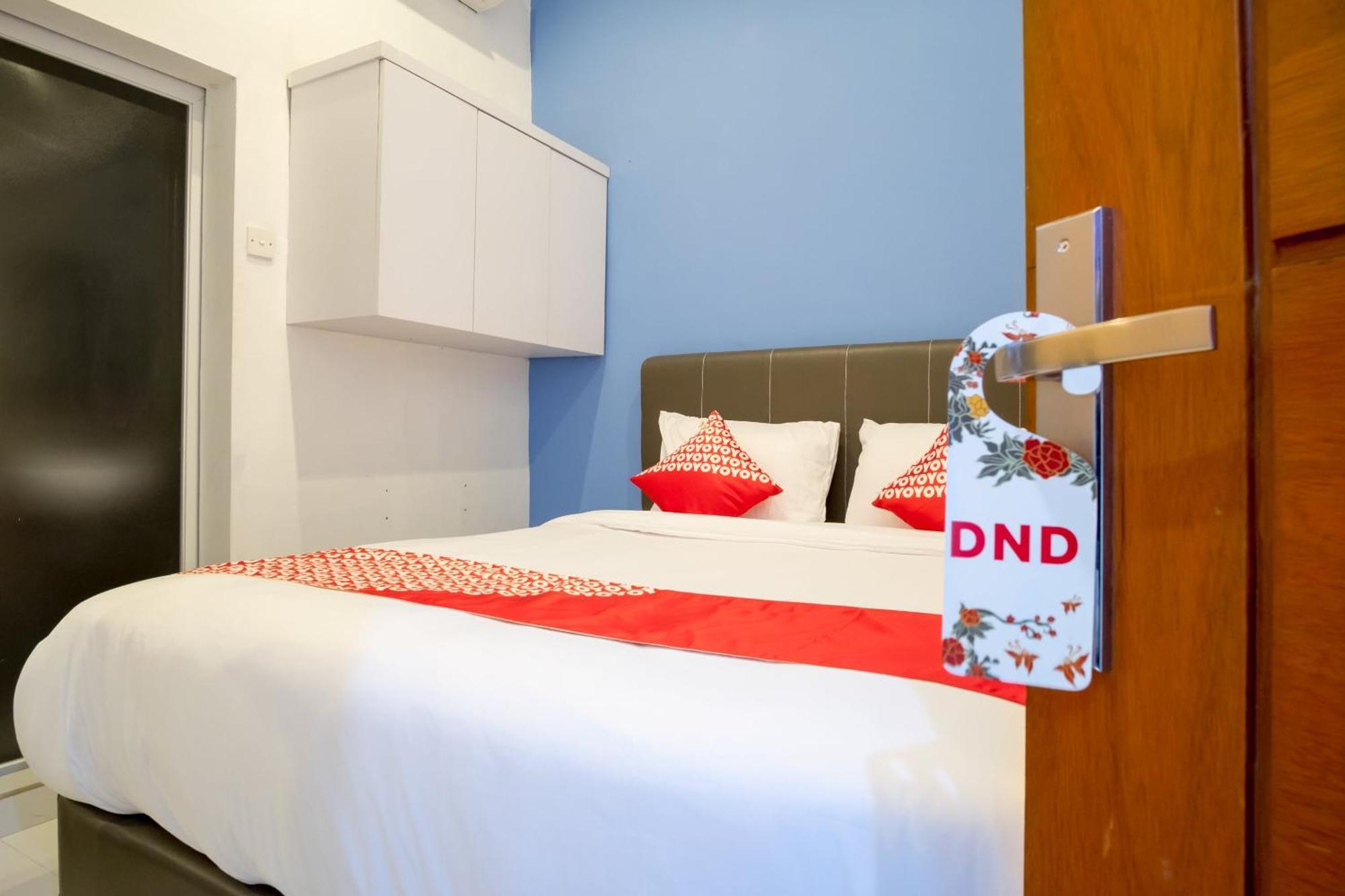 Super Oyo 839 Royal Guest House Medan Ngoại thất bức ảnh